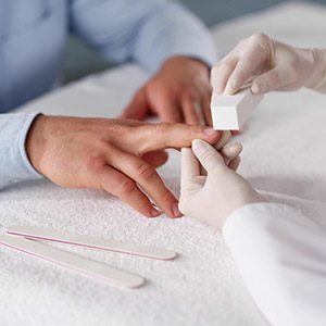 MEN Manicure & Pedicure